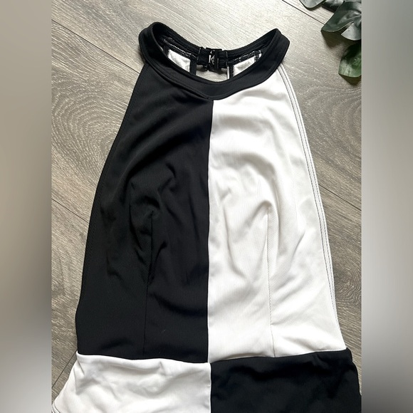 Volcom Simply Rib monochrome swimsuit size M - Picture 9 of 16